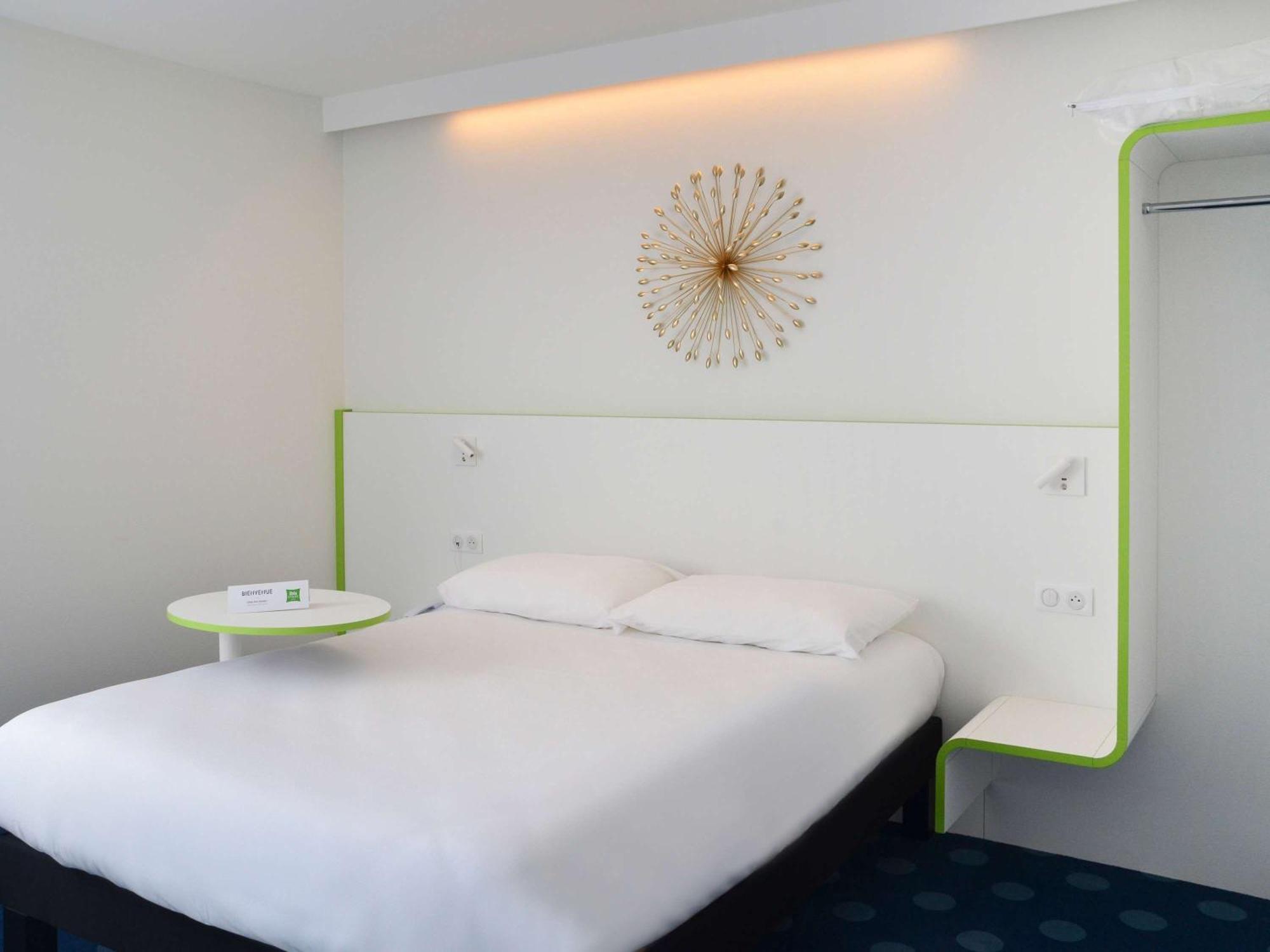 Ibis Styles Fougeres Hotel Beaucé Exterior foto