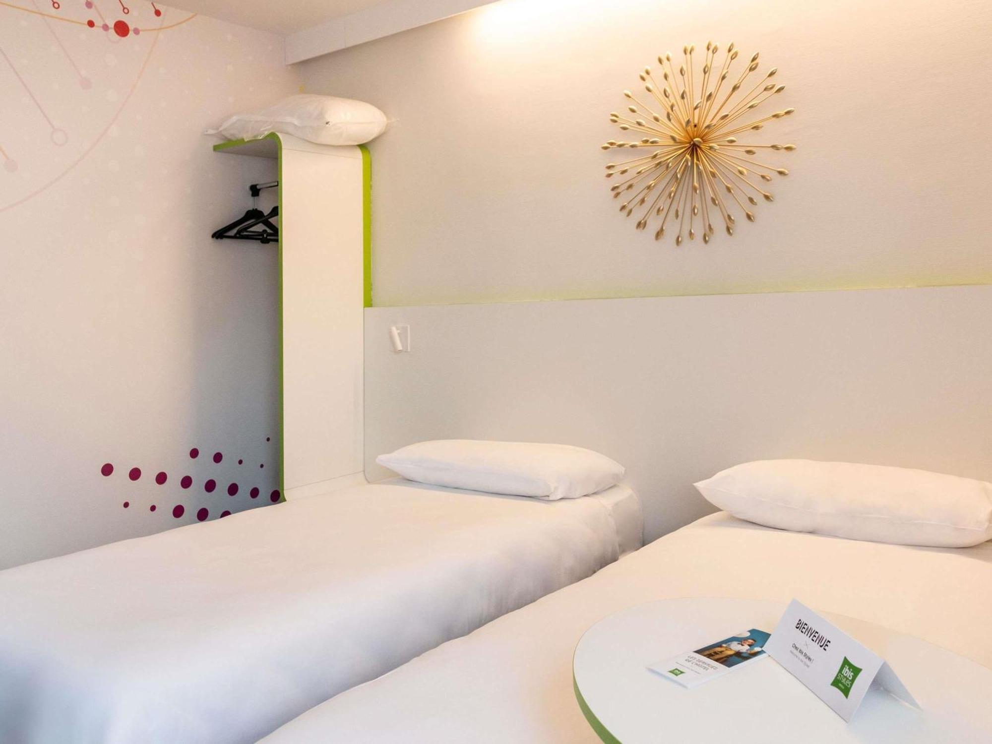 Ibis Styles Fougeres Hotel Beaucé Exterior foto